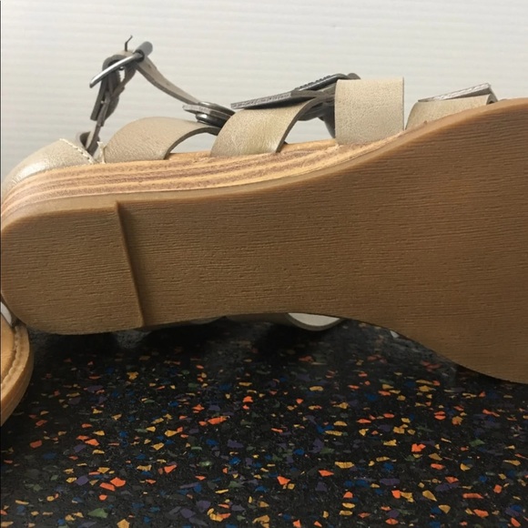 🔴Sold🔴 NWOT Blowfish Malibu Sandals 8.5 - Picture 4 of 7